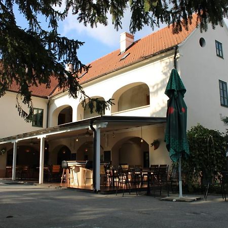 Taverna 1860 Rooms & Apartments Donja Zelina Exterior foto
